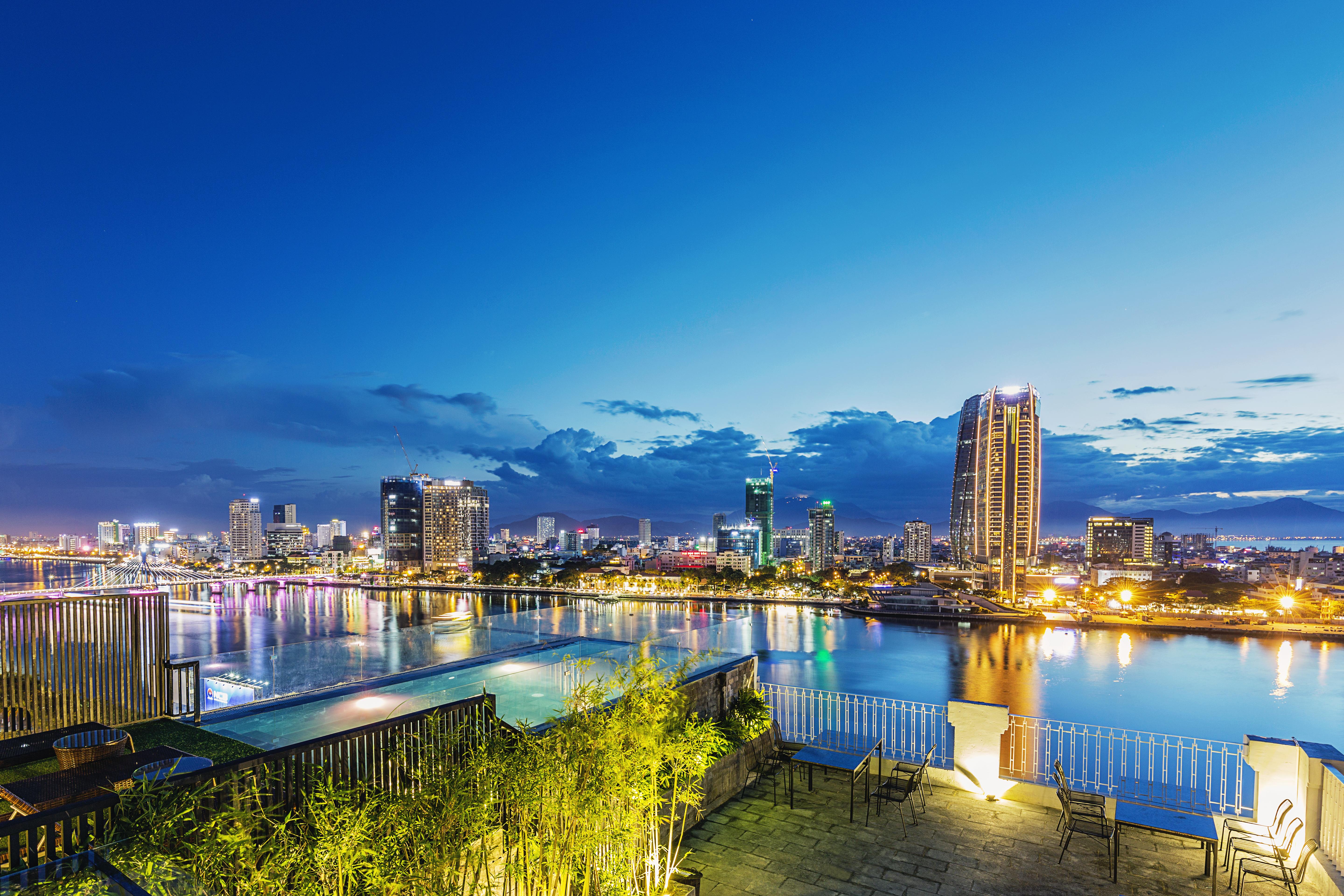 Ibiza Riverfront Da Nang Hotel Powered By Aston Exteriér fotografie