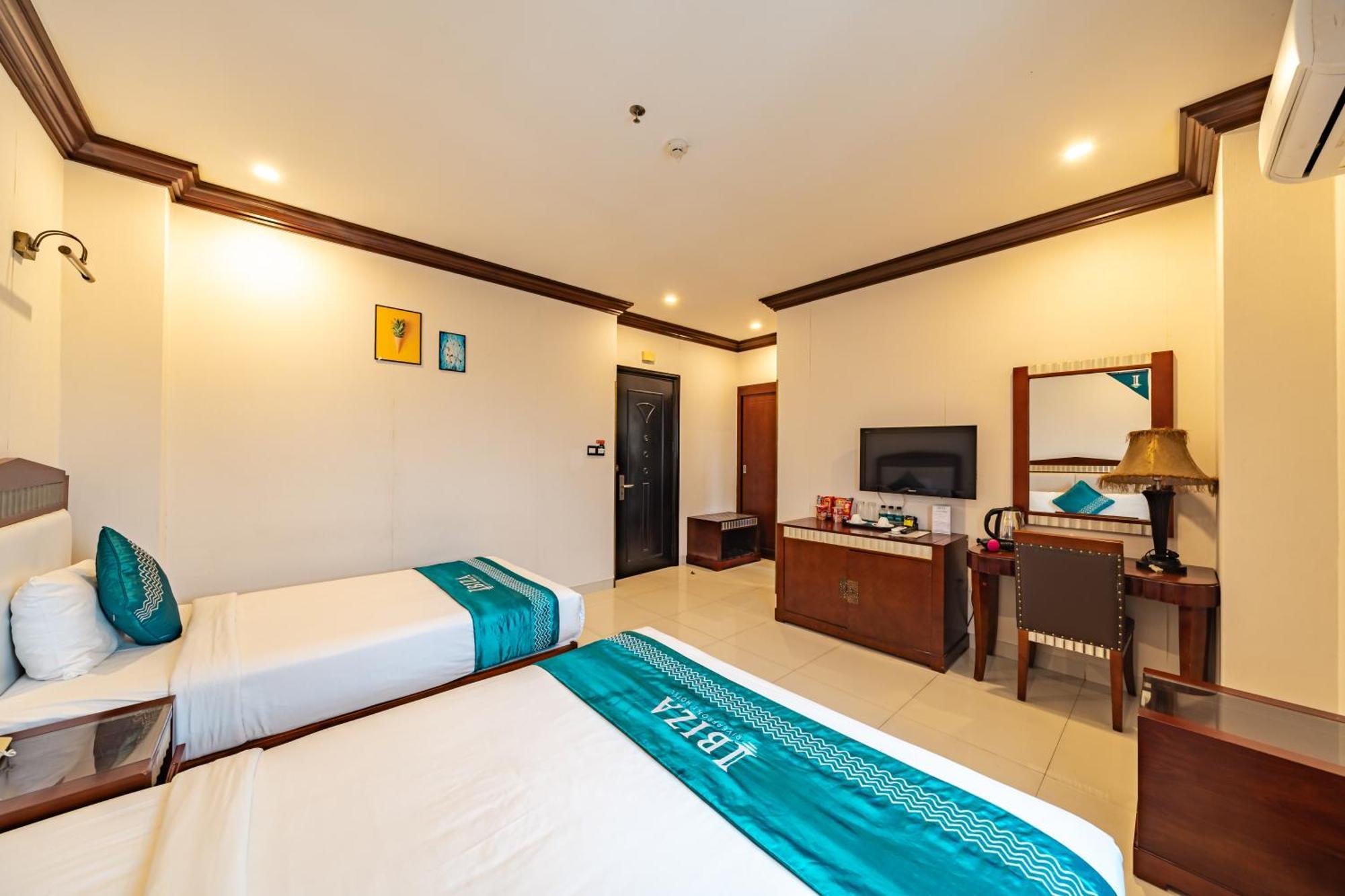Ibiza Riverfront Da Nang Hotel Powered By Aston Exteriér fotografie